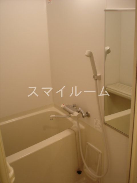 バス・シャワールーム　同一間取り別部屋参考写真となります。