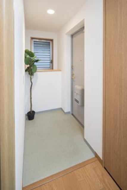 玄関　※写真は同タイプ住戸です。