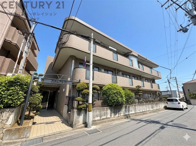 建物外観　敷地内に駐車場があります！