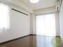 居室・リビング　明かりの入りやすい、南向きのお部屋です。