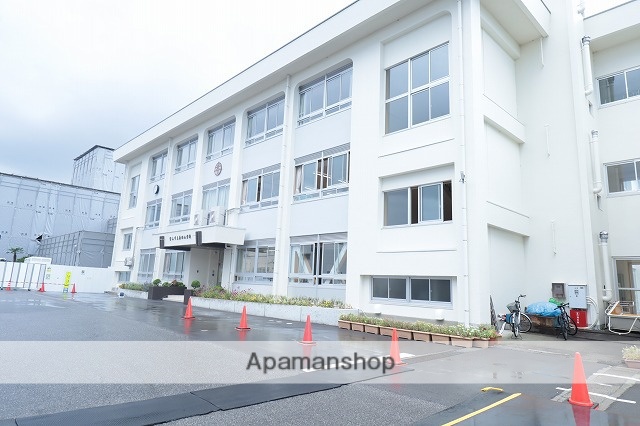 小学校　奥田小学校（小学校）まで283m
