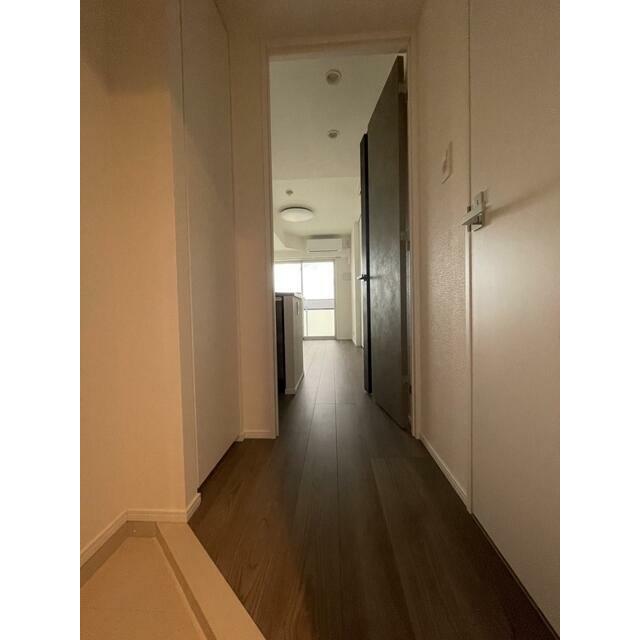 玄関　同物件別部屋写真