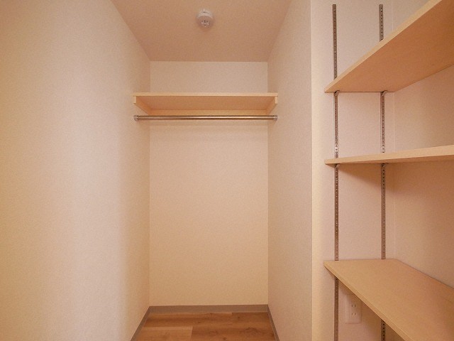 収納　収納力のあるウォークインクローゼットです！