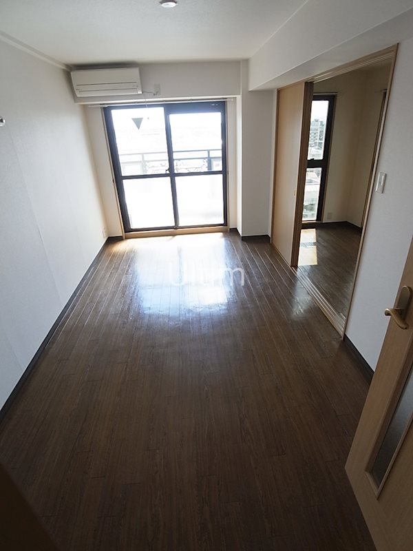 居室・リビング　※同タイプの他のお部屋です