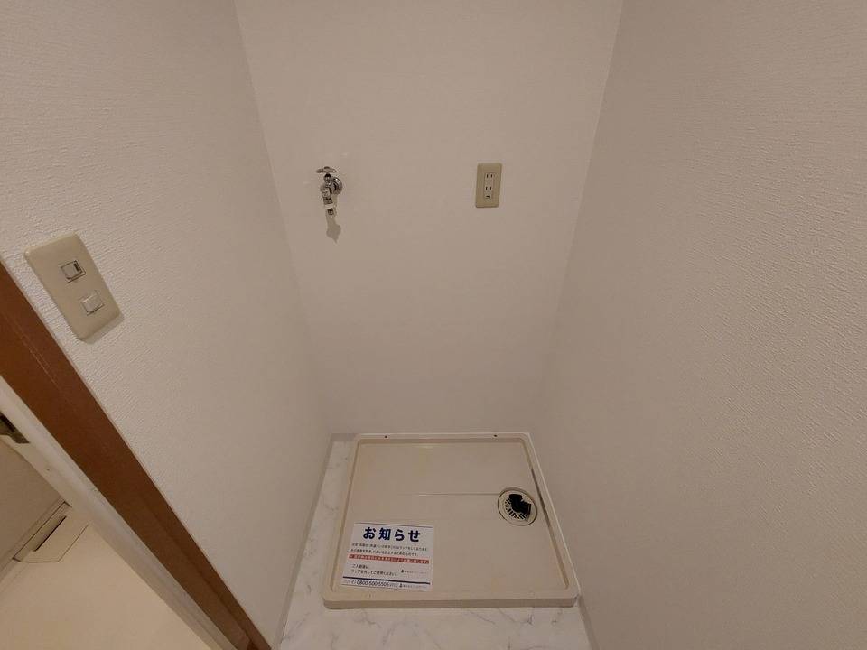 洗面設備　洗濯機置場