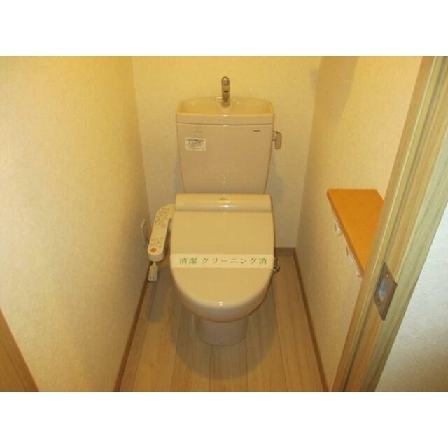 トイレ　※同仕様写真含む