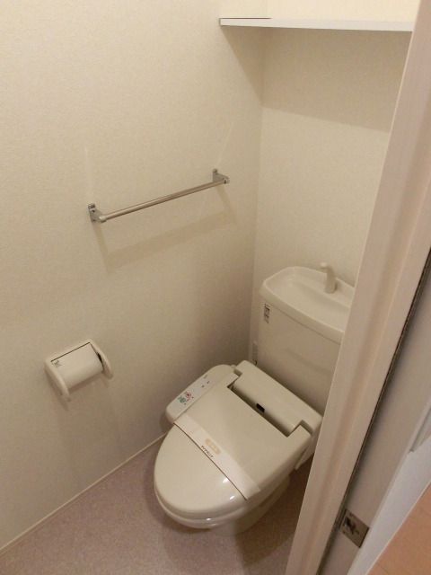 トイレ　※別号室参考写真です