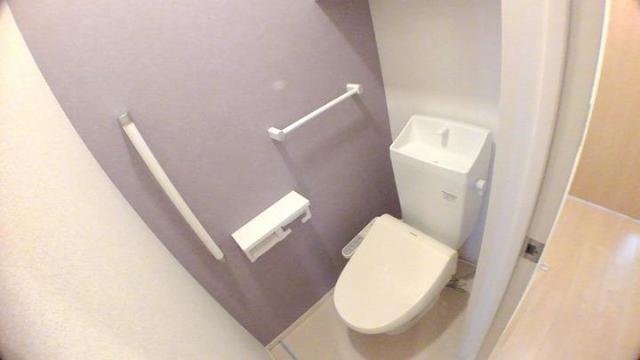 トイレ　シンプルで使いやすいトイレです