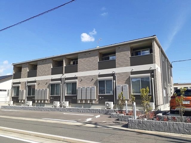 建物外観　落ち着いた雰囲気の外観です