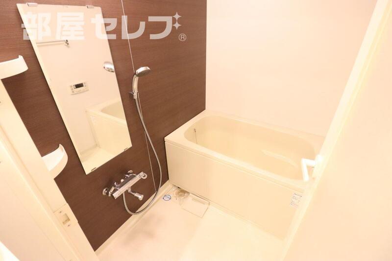 バス・シャワールーム　１日の疲れを癒やしてください