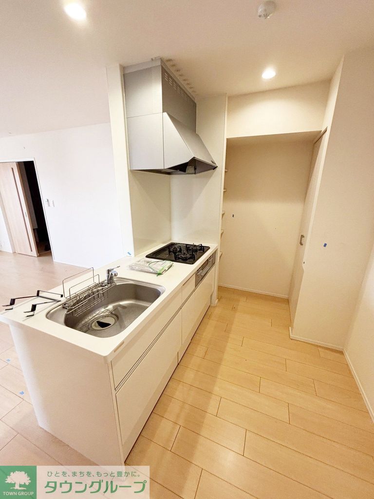 キッチン　※別部屋参考写真となります