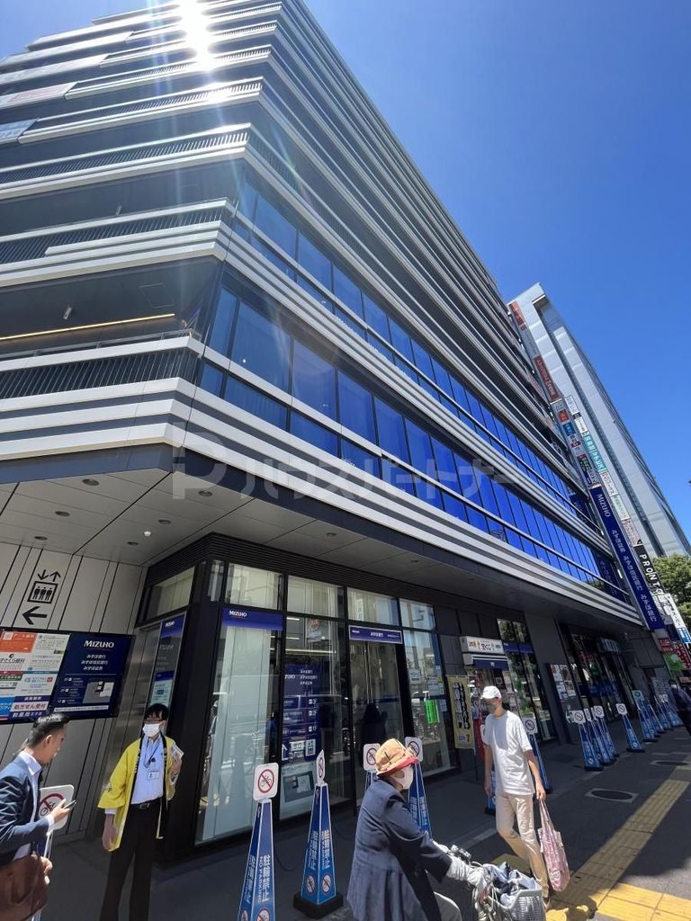 銀行　みずほ銀行王子支店（銀行）まで1560m