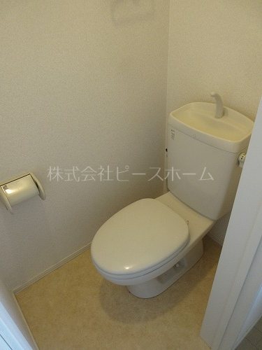 トイレ　※別号室参考写真