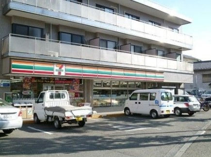 コンビニ　セブンイレブン 横浜岸根公園店（コンビニ）まで756m