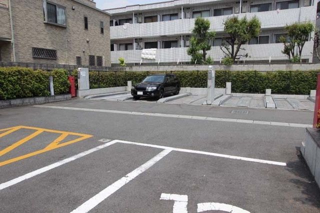 駐車場　駐車場