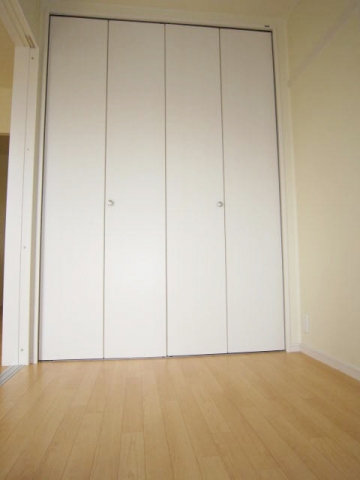 収納　洋室　クローゼット