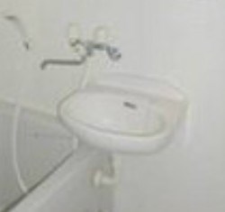 洗面設備　コンパクトで使いやすい洗面所