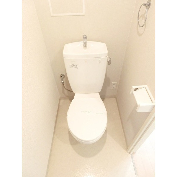 トイレ　落ち着いたトイレです