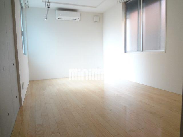 居室・リビング　角部屋２面採光