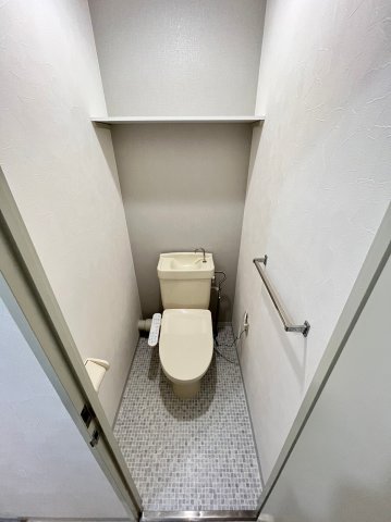 トイレ　別号室の画像です。ご参考下さい。