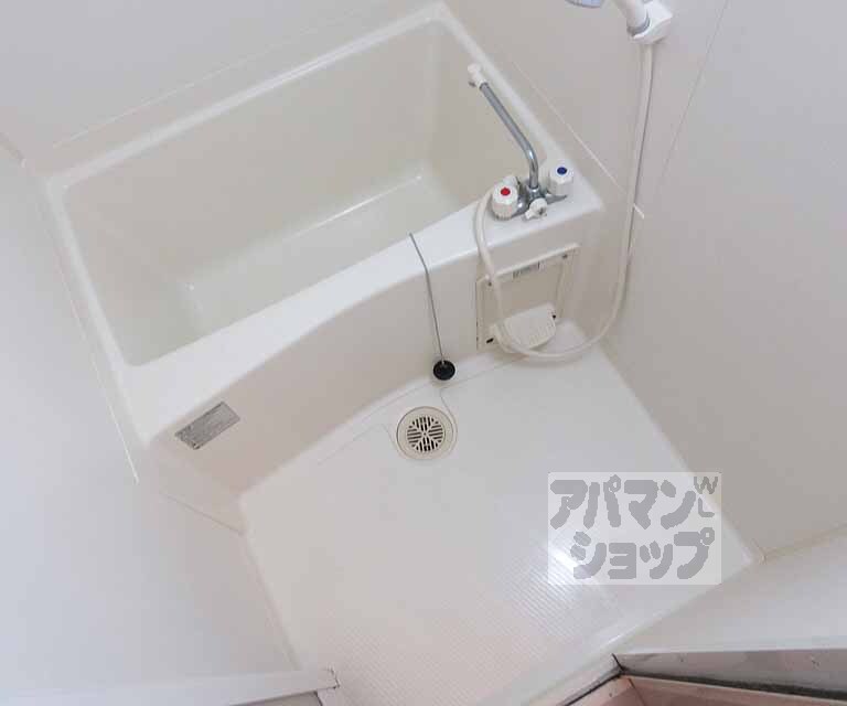 バス・シャワールーム　ゆったりバスルーム！