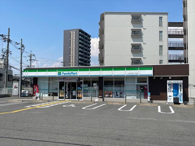 コンビニ　ファミリーマート八尾安中町六丁目店（コンビニ）まで494m
