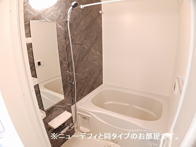バス・シャワールーム　＊　ニューデフィと同タイプのお部屋です。