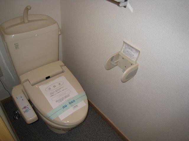 トイレ　ウォシュレット付き
