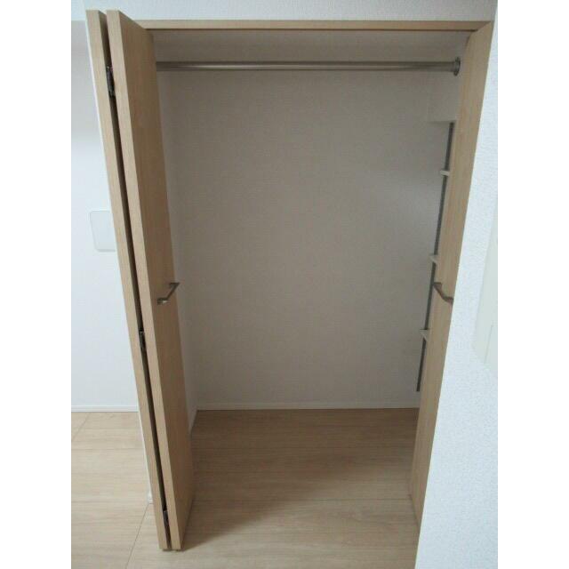 収納　洋室クローゼット