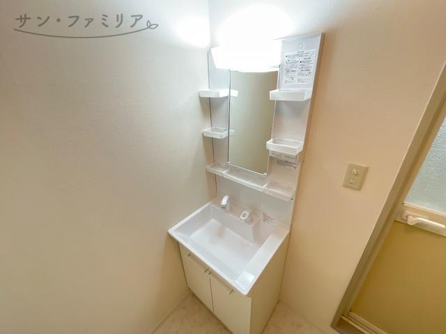 洗面設備　同一物件別部屋写真