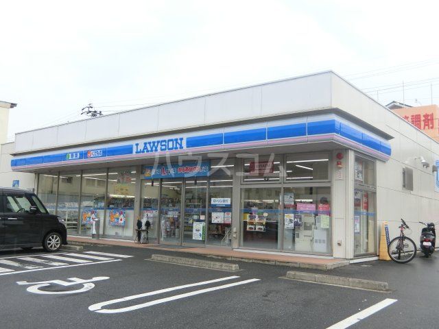 コンビニ　ローソン 四日市あかつき台店（コンビニ）まで972m