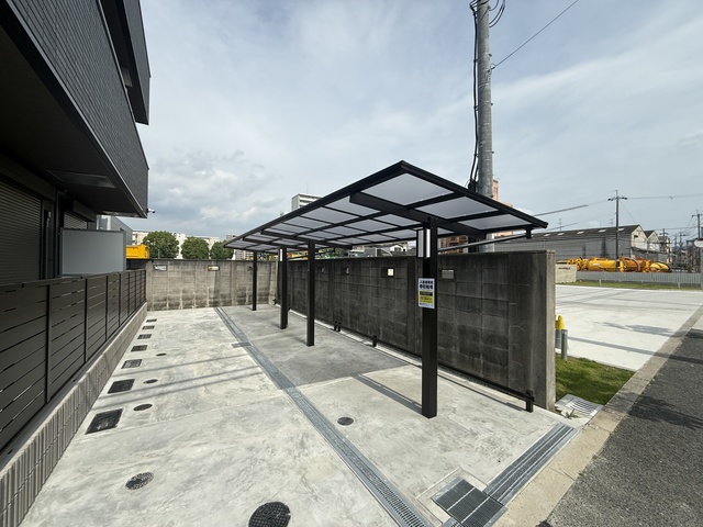 その他共有部分　屋根付き駐輪場