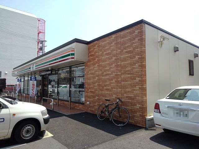 コンビニ　セブンイレブン中浜田町店（コンビニ）まで350m