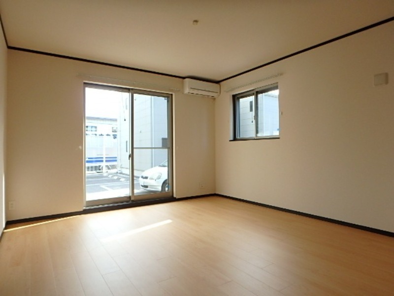居室・リビング　図面と現状に相違がある場合には現状を優先