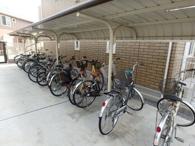 駐車場　★駐輪場★