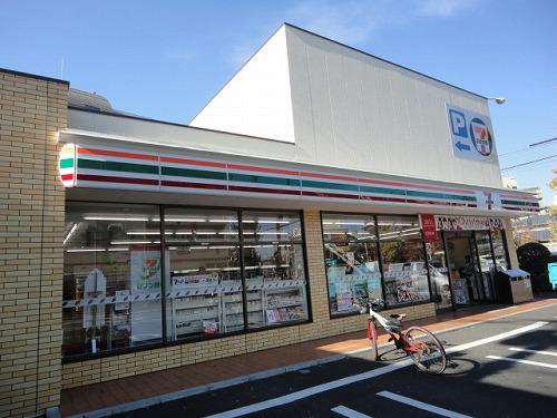コンビニ　セブンイレブン 矢口渡駅前店（コンビニ）まで323m