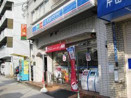 コンビニ　ローソン 港区南市岡一丁目店（コンビニ）まで222m