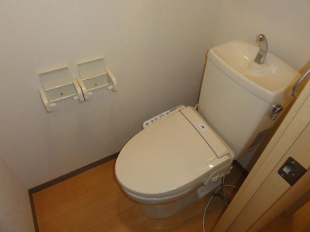 トイレ　シャワー付トイレ