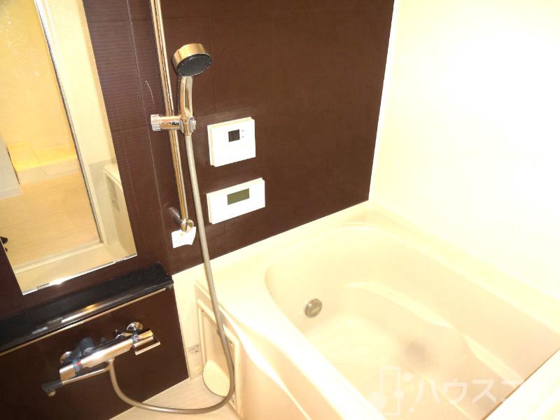 バス・シャワールーム　お風呂とトイレは別です♪