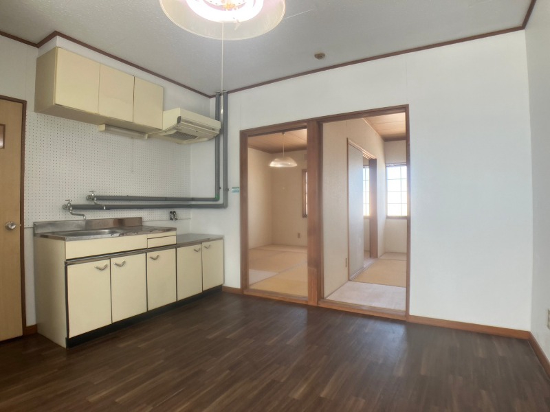 居室・リビング　明るいお部屋は気持ちよく過ごせそうですね。
