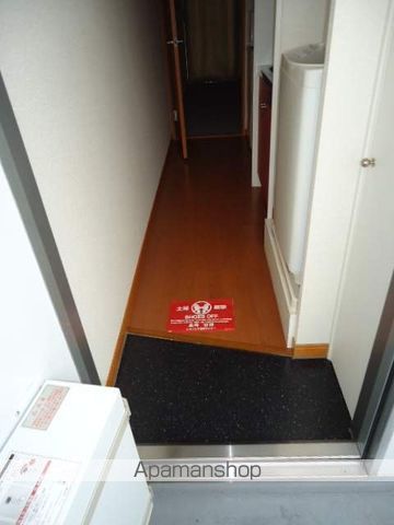 レオパレスアルミックIIIの玄関写真