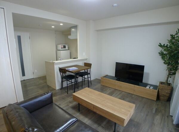 居室・リビング　家具家電は付きません