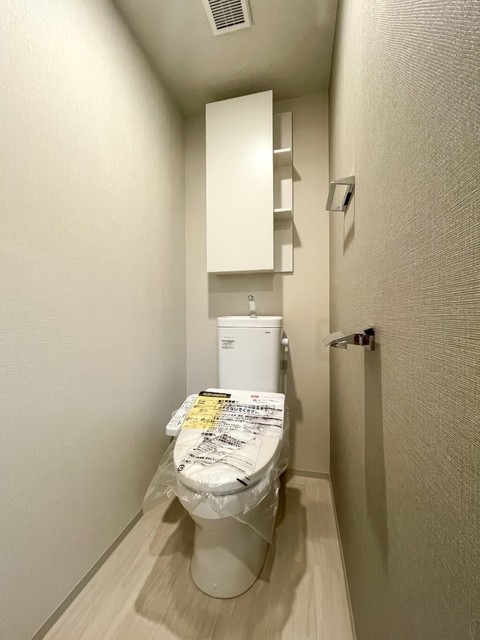 トイレ　※写真は同タイプ住戸です。