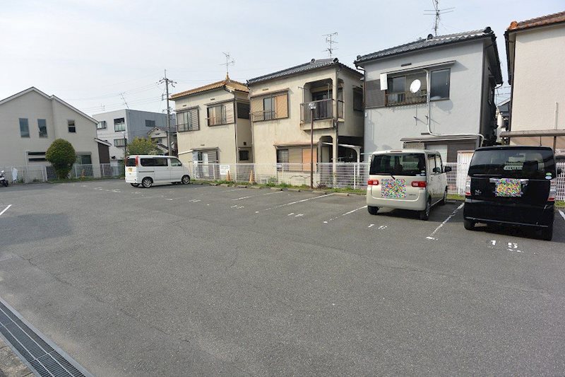 駐車場　駐車場