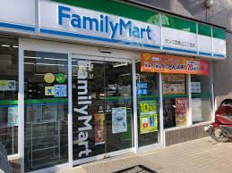 コンビニ　ファミリーマートサンズ大田西馬込店（コンビニ）まで261m