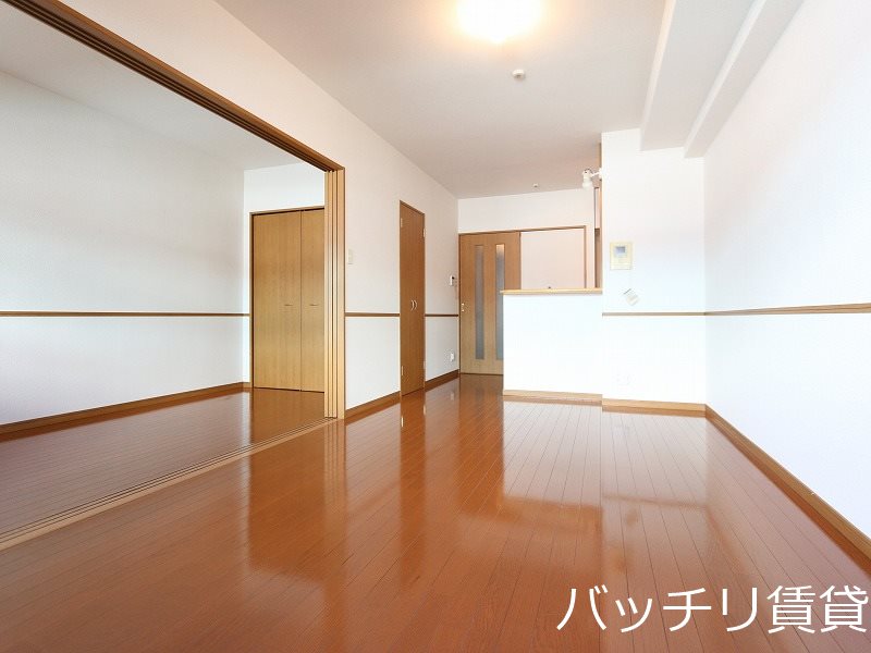 居室・リビング　写真は別号室イメージの為、現状を優先致します