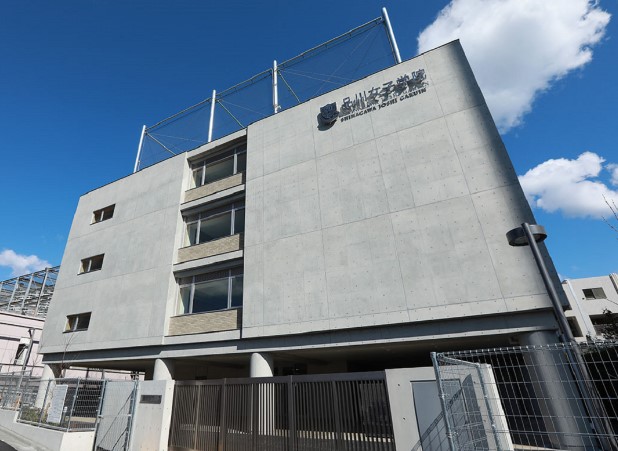 中学校　私立品川女子学院中等部（中学校）まで688m