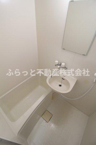 バス・シャワールーム　日々の疲れを癒すお風呂付です