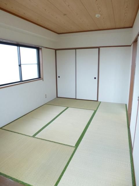 その他部屋・スペース　★二面採光、南面の明るい和室★