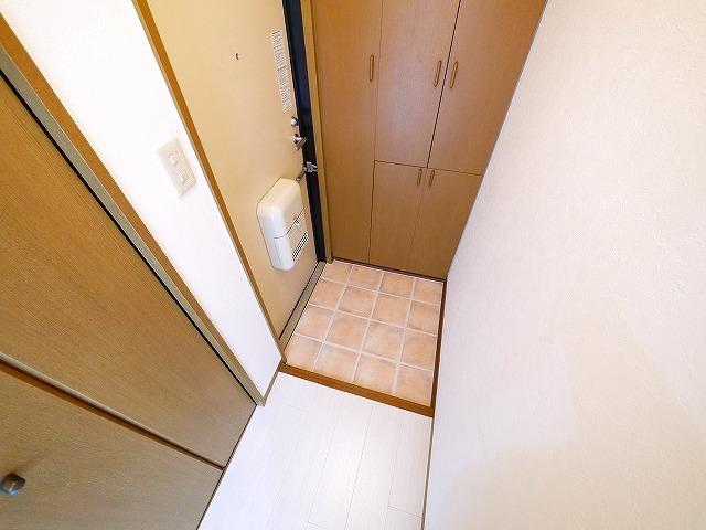 玄関　収納もある玄関です